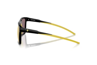 Widok z boku Ferrari Scuderia FZ6006 (501/5A)
