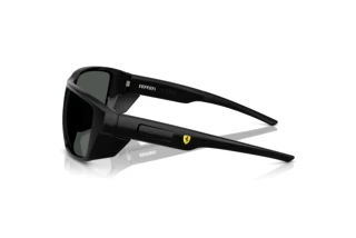 Widok z boku Ferrari Scuderia FZ6012U (501/87)