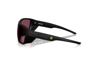 Widok z boku Ferrari Scuderia FZ6012U (504/1E)