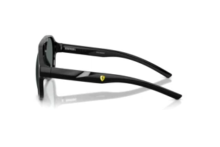 Widok z boku Ferrari Scuderia FZ6014U (501/81)