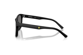 Widok z boku Ferrari Scuderia FZ6020U (701/81)