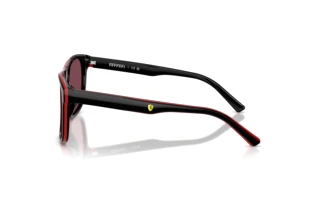 Widok z boku Ferrari Scuderia FZ6020U (741/1E)