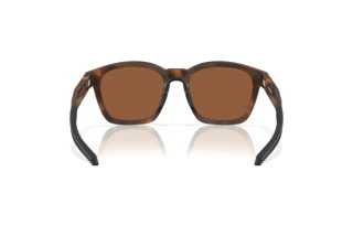 Widok z tyłu Oakley SHACKLE (OO9507D - 950703)