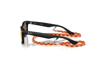 Widok z boku Ray-Ban Kids JUNIOR NEW WAYFARER (RJ9052S - 70286Q)