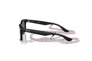 Widok z boku Ray-Ban Kids JUNIOR NEW WAYFARER (RJ9052S - 7028Y4)