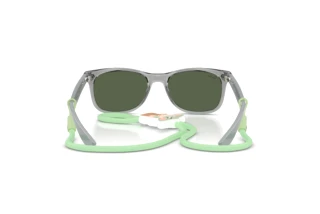 Widok z tyłu Ray-Ban Kids JUNIOR NEW WAYFARER (RJ9052S - 722871)