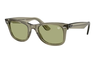 Widok z przodu Ray-Ban WAYFARER (RB2140 - 68694E)