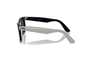 Widok z boku Ray-Ban WAYFARER (RB2240 - 144248)