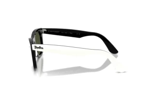 Widok z boku Ray-Ban WAYFARER (RB2240 - 144431)