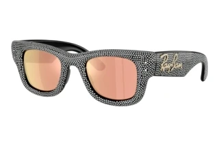 Widok z przodu Ray-Ban WAYFARER PUFFER (RB4940BP - 68657J)